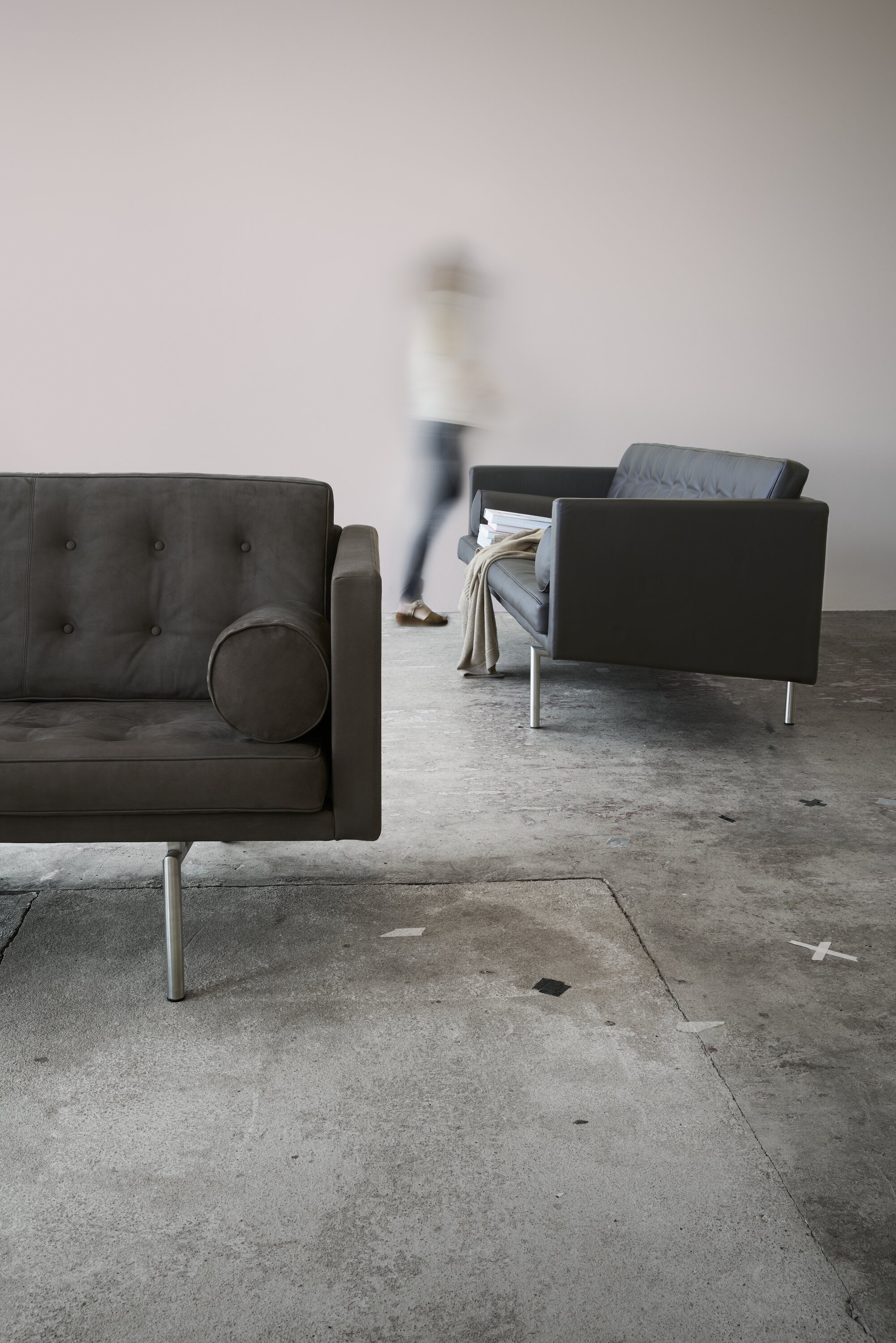 furniture_sofa_ritzy_3 seater-chrome-nubuck tabacco_PIE_3